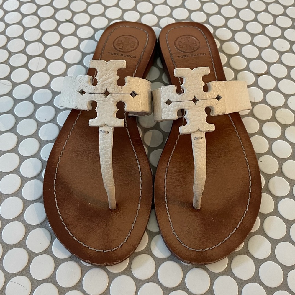 {SOLD} Tory Burch “Moore” white ivory sandals, 7
